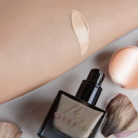Foundation Swatch 40